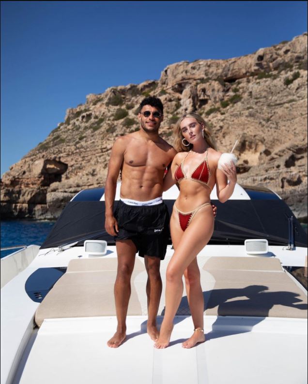 Perrie Edwards Bạn gái của Alex Oxlade-Chamberlain