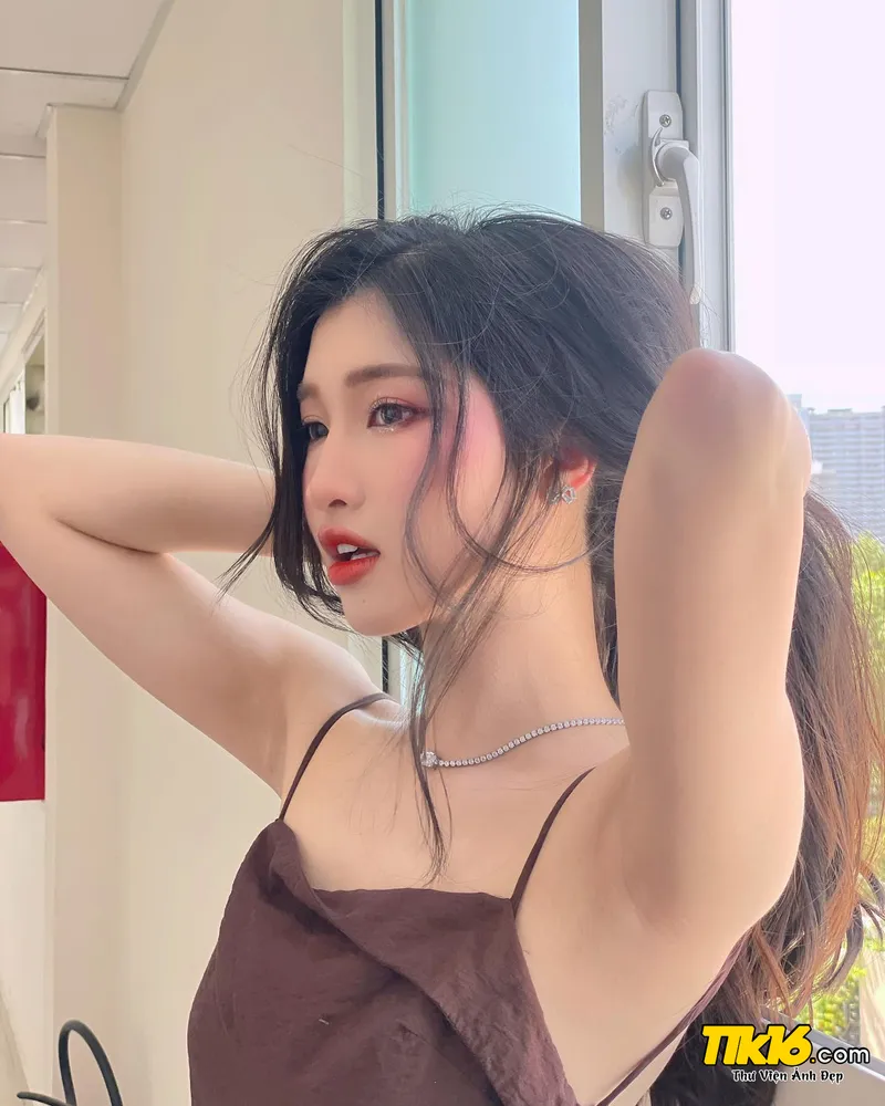 Á hậu Phương Nhi sexy 3